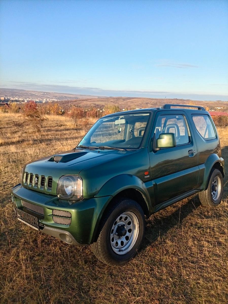 Suzuki Jimny 2009 — rear view