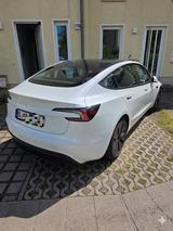 Tesla Model 3 Highland RWD 16.944 km - Tesla Model 3 in Berlin