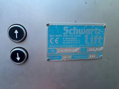 Fahrzeugabbildung Volkswagen T6.1 Caravelle Comfort DSG Rollstuhllift 8.Sitze