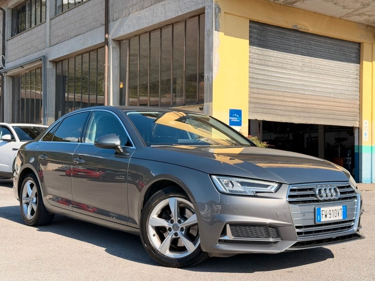 Audi A4 35 TDI S tronic Sport imagem 3