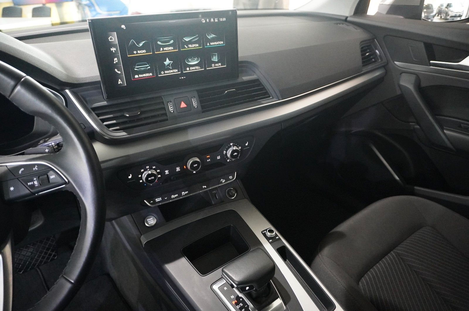 Fahrzeugabbildung Audi Q5 Sportback 35 TDI S-LINE NAVI/LED/SPORT/VIRT.