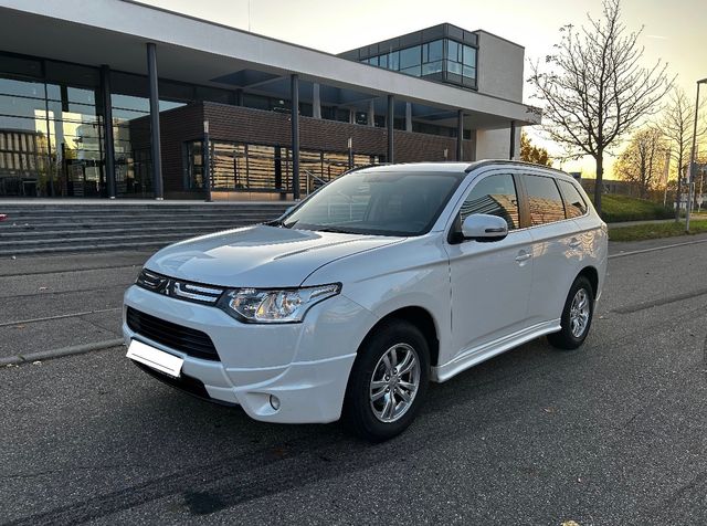 Mitsubishi Outlander 2.0 MIVEC Klima Tempomat TÜV NEU