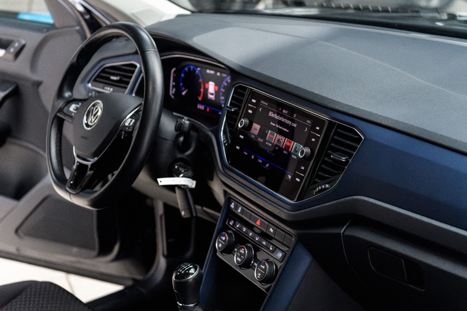 Fahrzeugabbildung Volkswagen T-Roc 1,5 United+LM+SH+PDC+Drive Mode+Digi Cockp