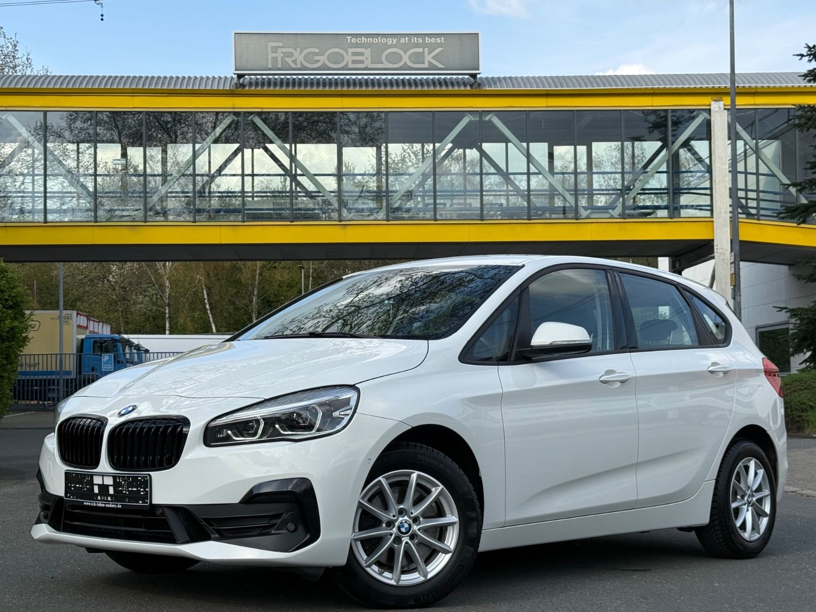 BMW 220 i Active Tourer *ADVANTAGE*HEADUP*50TKM*