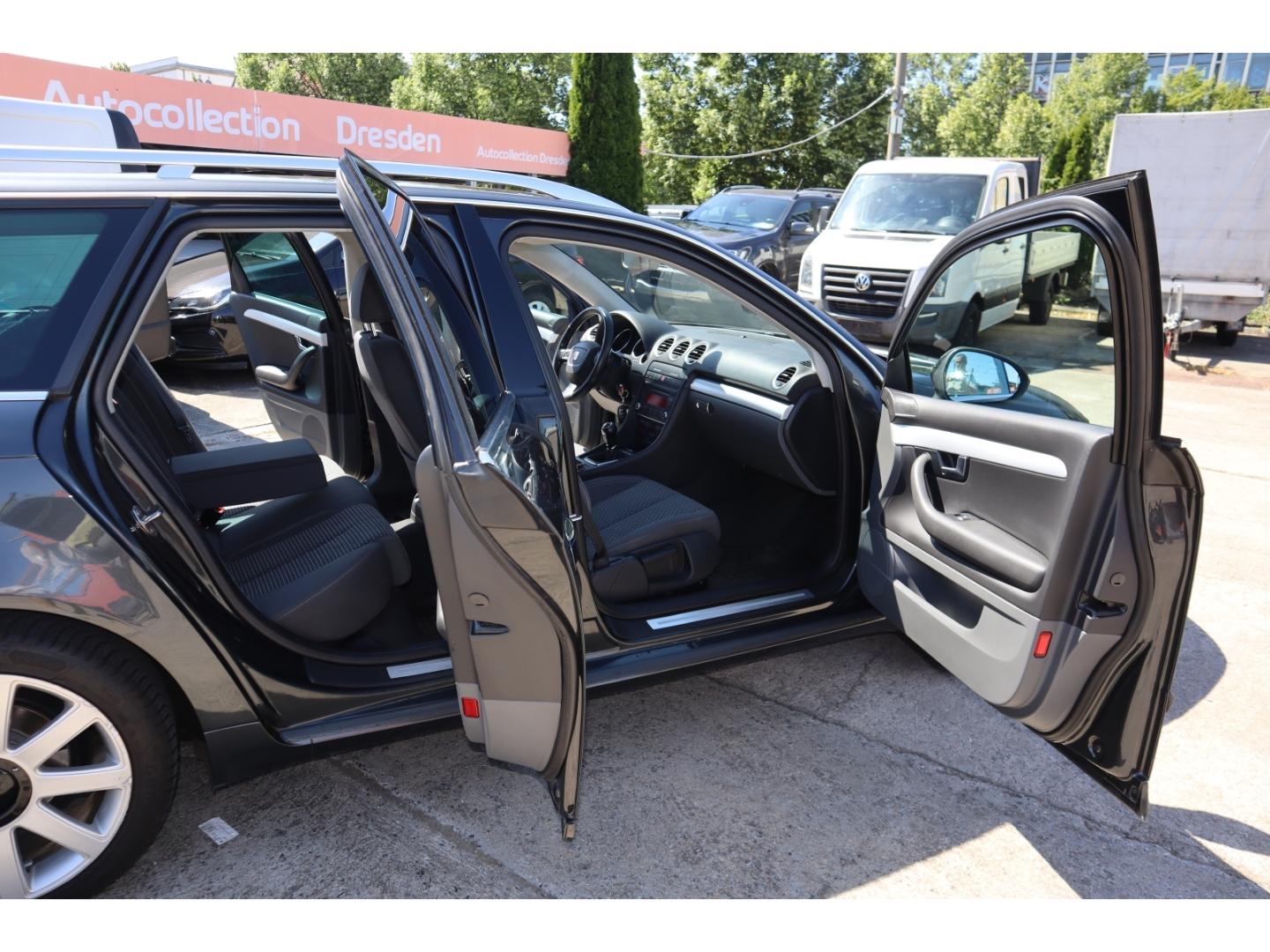 Seat Exeo 2012 — photo 16