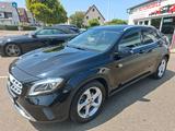 Mercedes-Benz GLA 180 Urban - schwarze Mercedes-Benz GLA 180