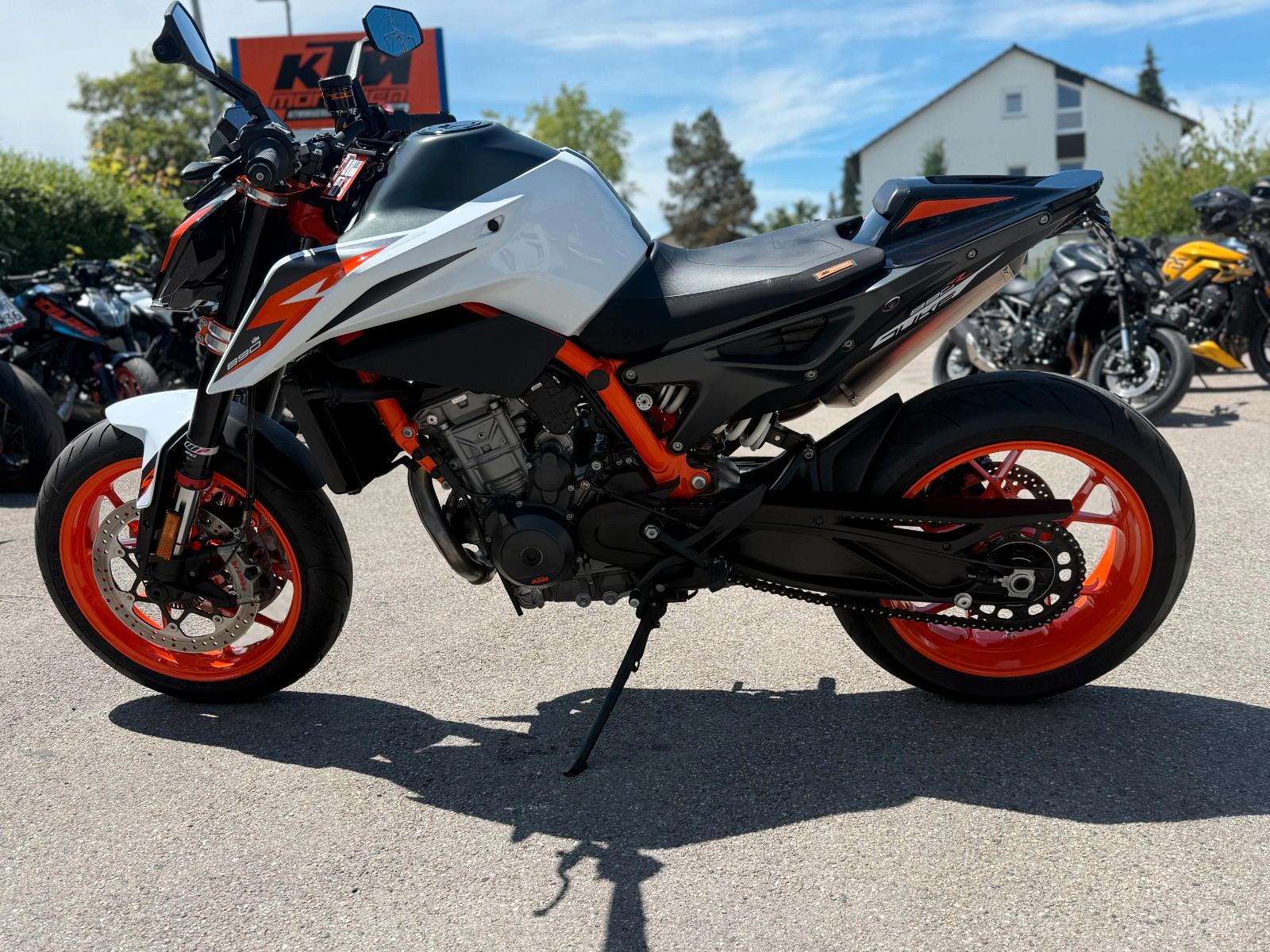 KTM 890 Duke R viel Zubehör 92 dB Eintrag