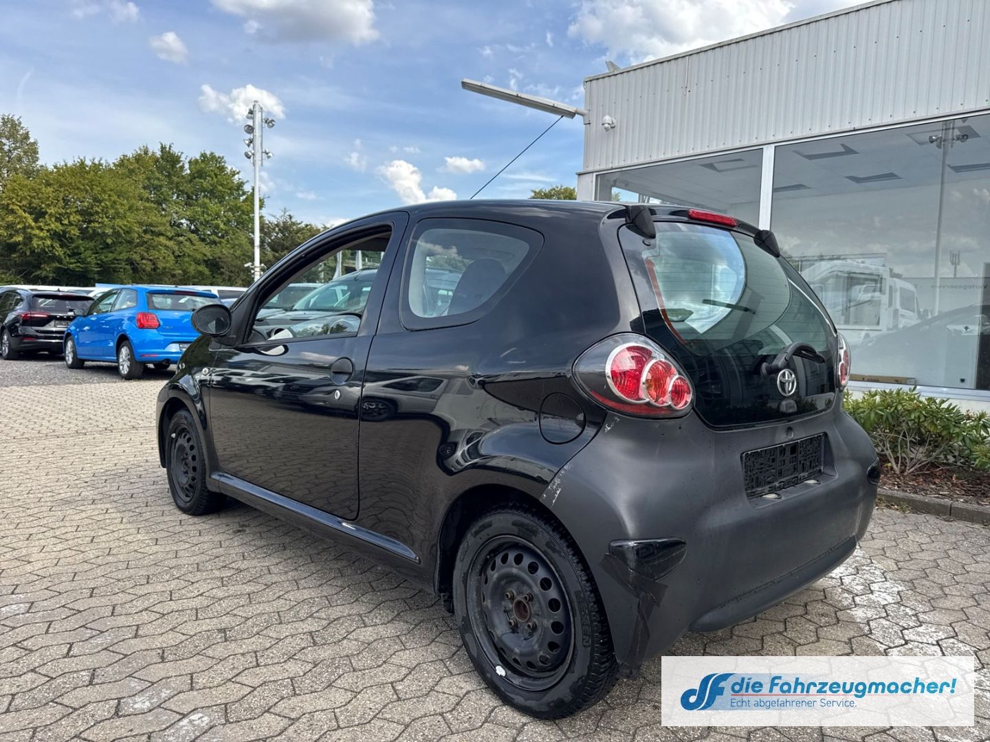 Fahrzeugabbildung Toyota Aygo teilb.Rücksb met. ABS Servo Airb *EXPORT
