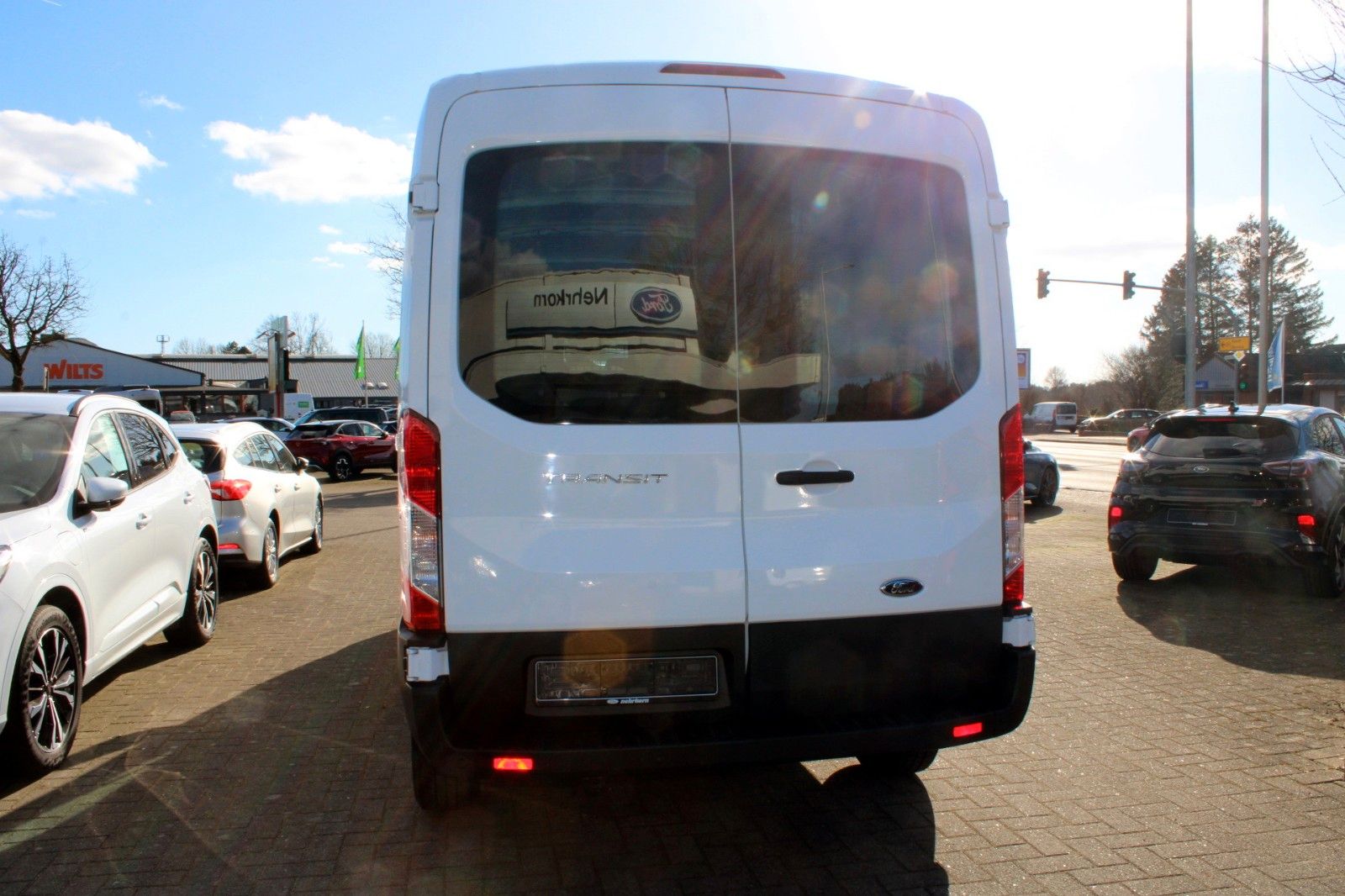 Fahrzeugabbildung Ford Transit L3 H2 Aut. Kasten LKW hoch lang KLIMA