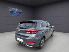 HYUNDAI i30 KLIMA,NAVI,TEMPOMAT,PDC,RFK,AUTOMATIK,BT HYUNDAI i30 KLIMA,NAVI,TEMPOMAT,PDC,RFK,AUTOMATIK,BT