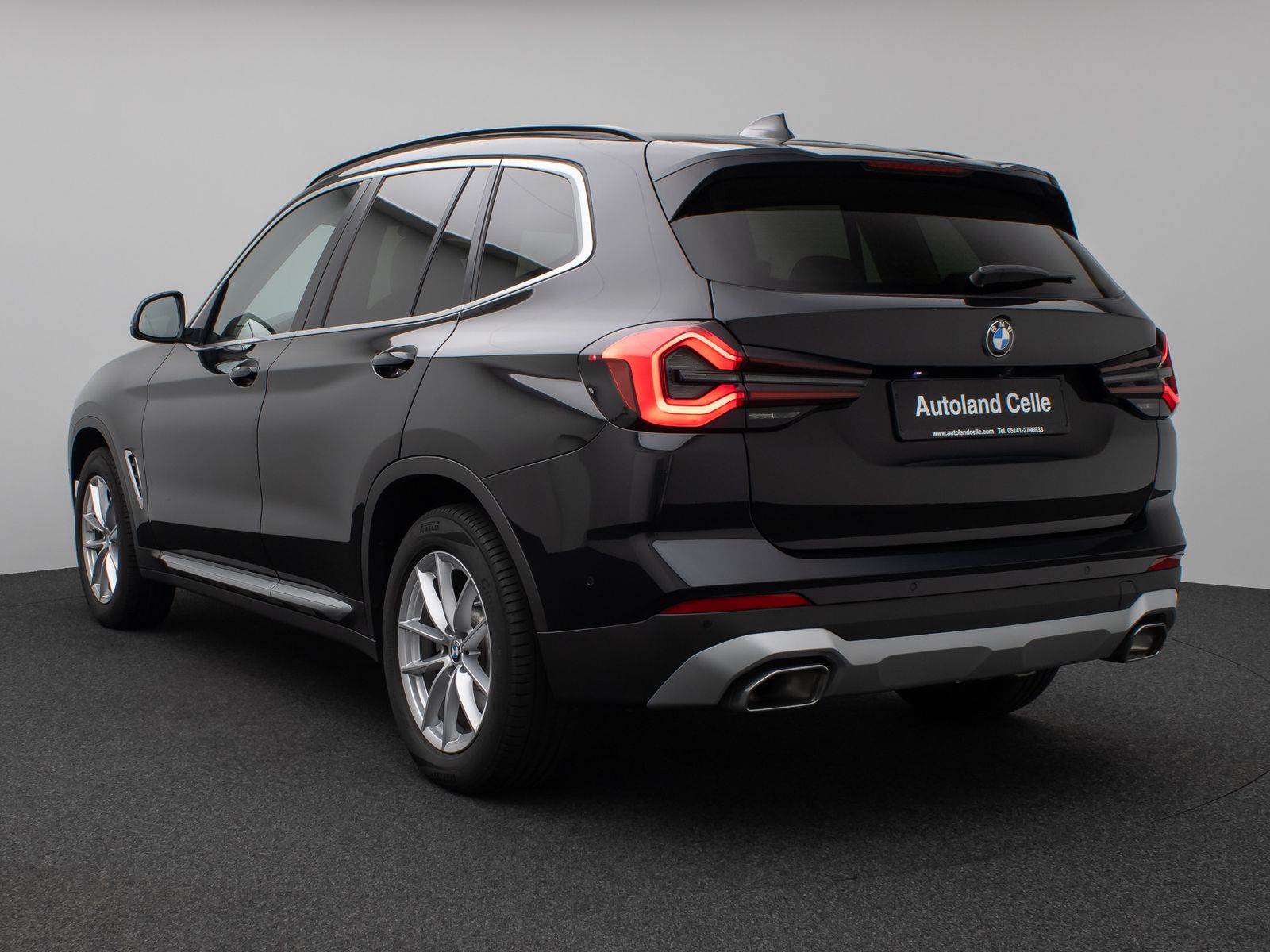 Fahrzeugabbildung BMW X3 xD20d  Kamera DAB HiFi Lnkrhzg Komfort Sport
