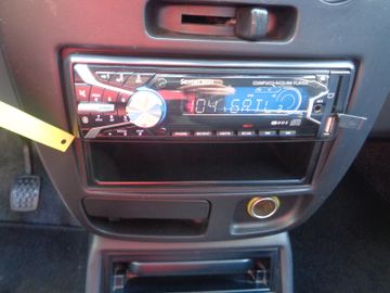 Bild 15 Daihatsu Cuore 1.0 Blu AC 3DR RADIO CD BT USB FREI GJR