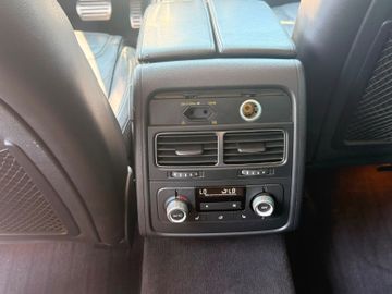 Volkswagen Touareg - 12