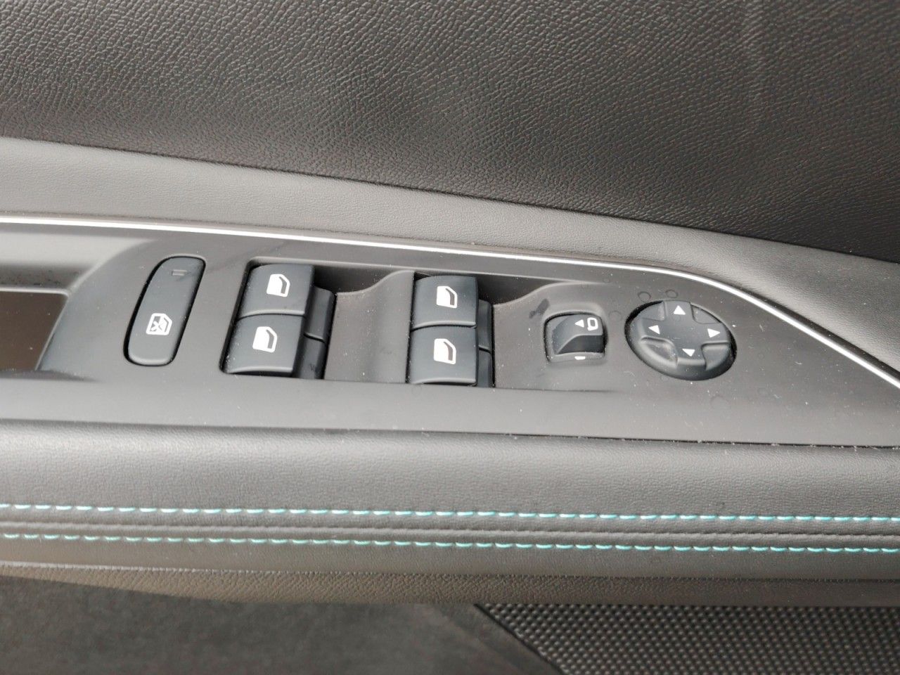 Fahrzeugabbildung Peugeot 3008 Allure Pack