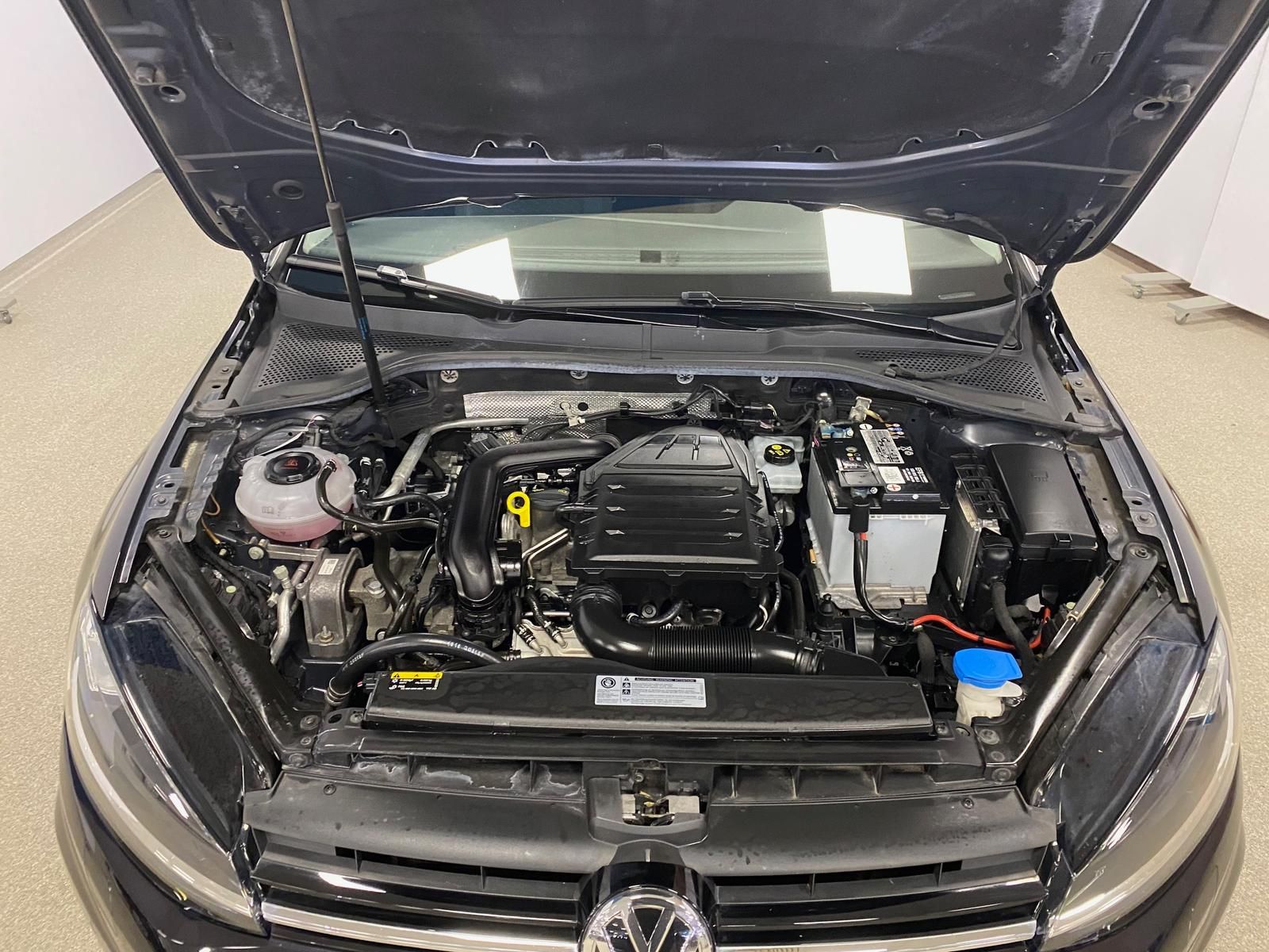 Fahrzeugabbildung Volkswagen Golf Variant VII 1.0 TSI Join+APP+ALLWETTER+NAVI