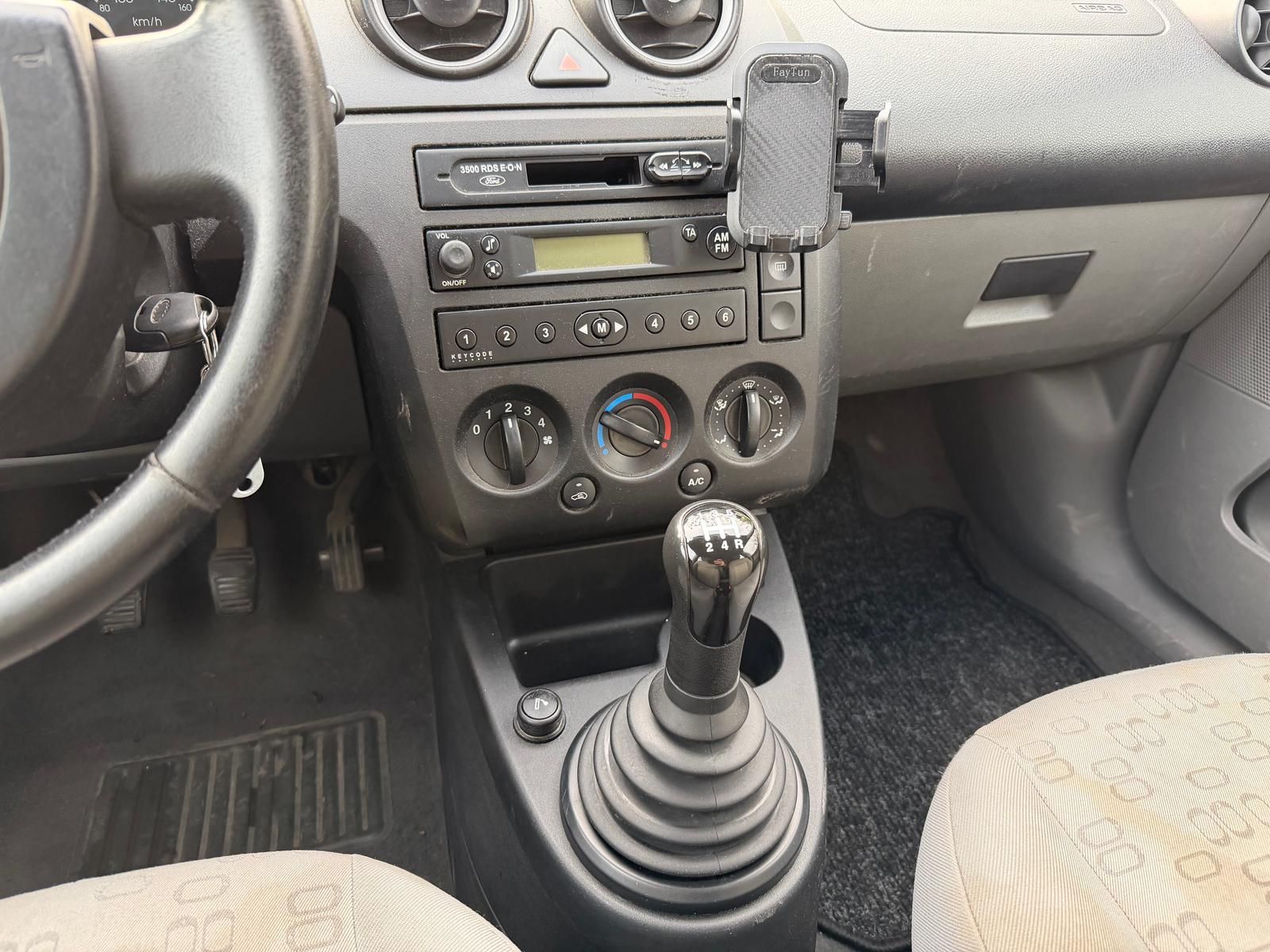 Fahrzeugabbildung Ford FIESTA AMBIENTE 1.3*TÜV NEU*AHK*KLIMA*8-FACH*