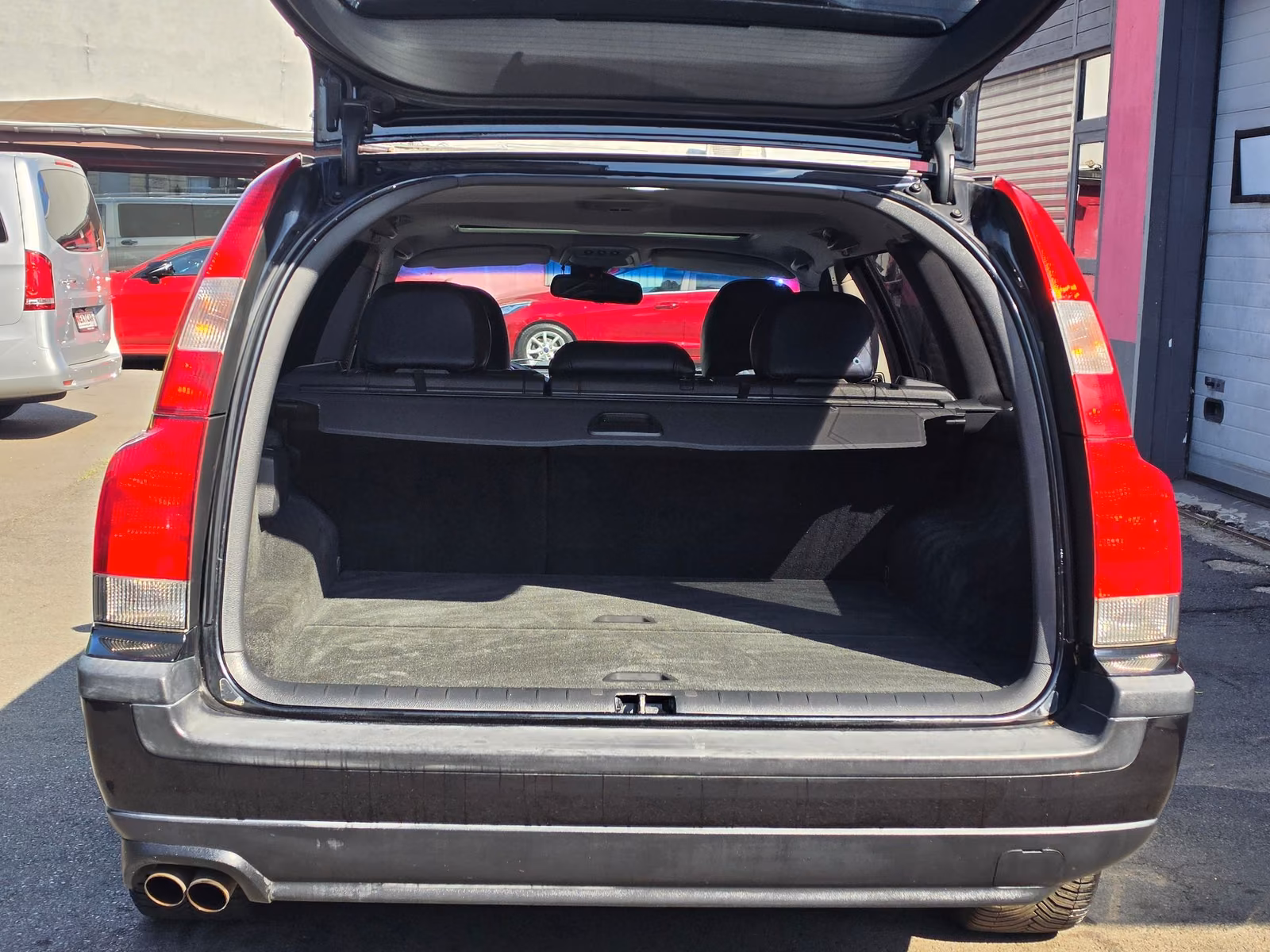 VOLVO V70 - R GEARTRONIC - CUIR - AUTO - 299 CV