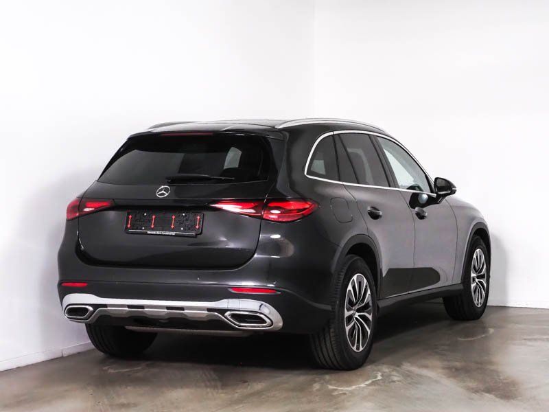2025 Mercedes-Benz GLC 200