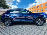 Volkswagen T-Roc Sport 2.0TSI 4Motion DSG LED ACC Pano AHK - Volkswagen T-Roc: Blau