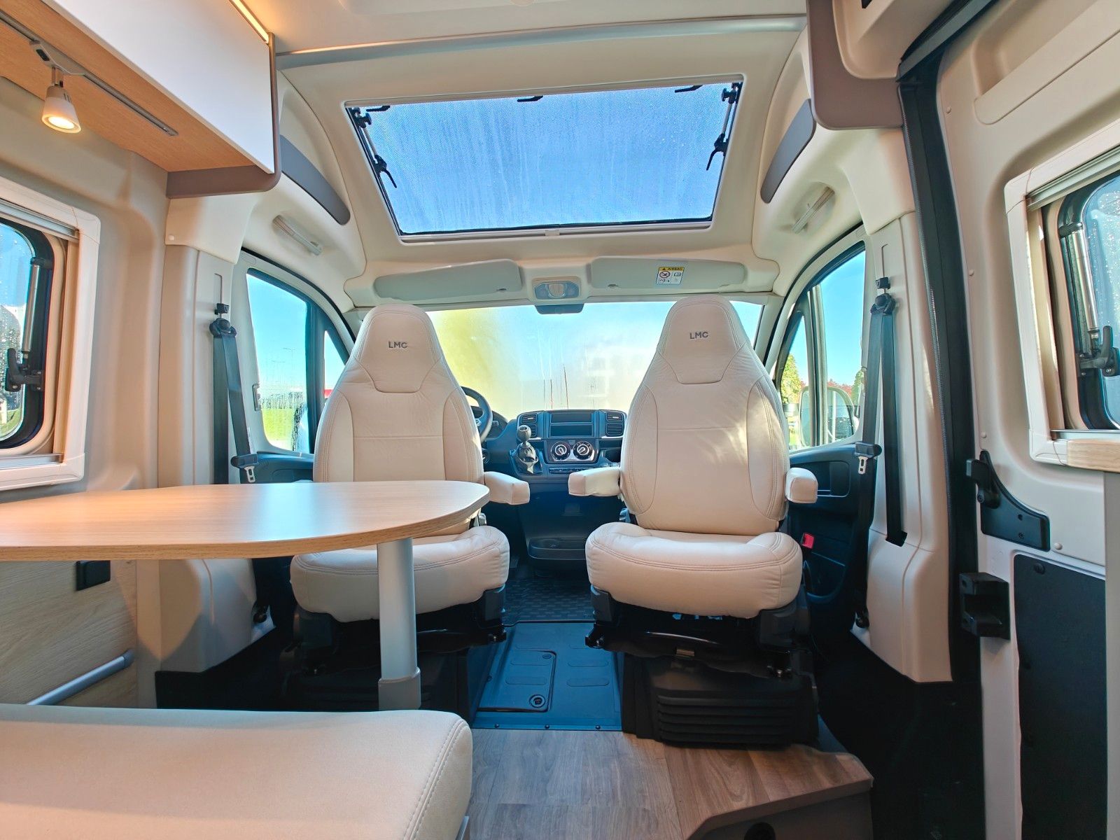 Fahrzeugabbildung LMC Innovan 600 - 603 70 Jahre Modell - SALE! -