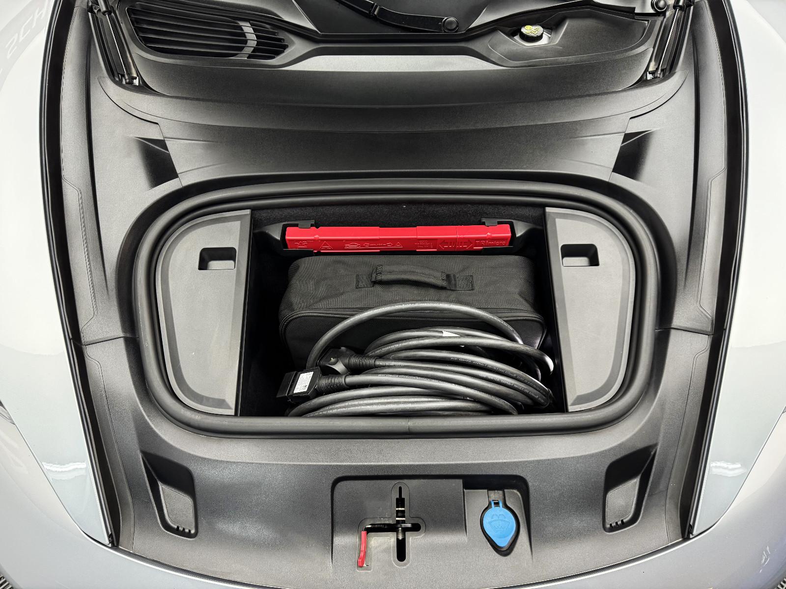 PORSCHE TAYCAN 4 S PERFORMANCE 571 CH 4X4 BVA - TOIT PANORAMIQUE - BOSE - HISTORIQUE ENTRETIEN COMPLET