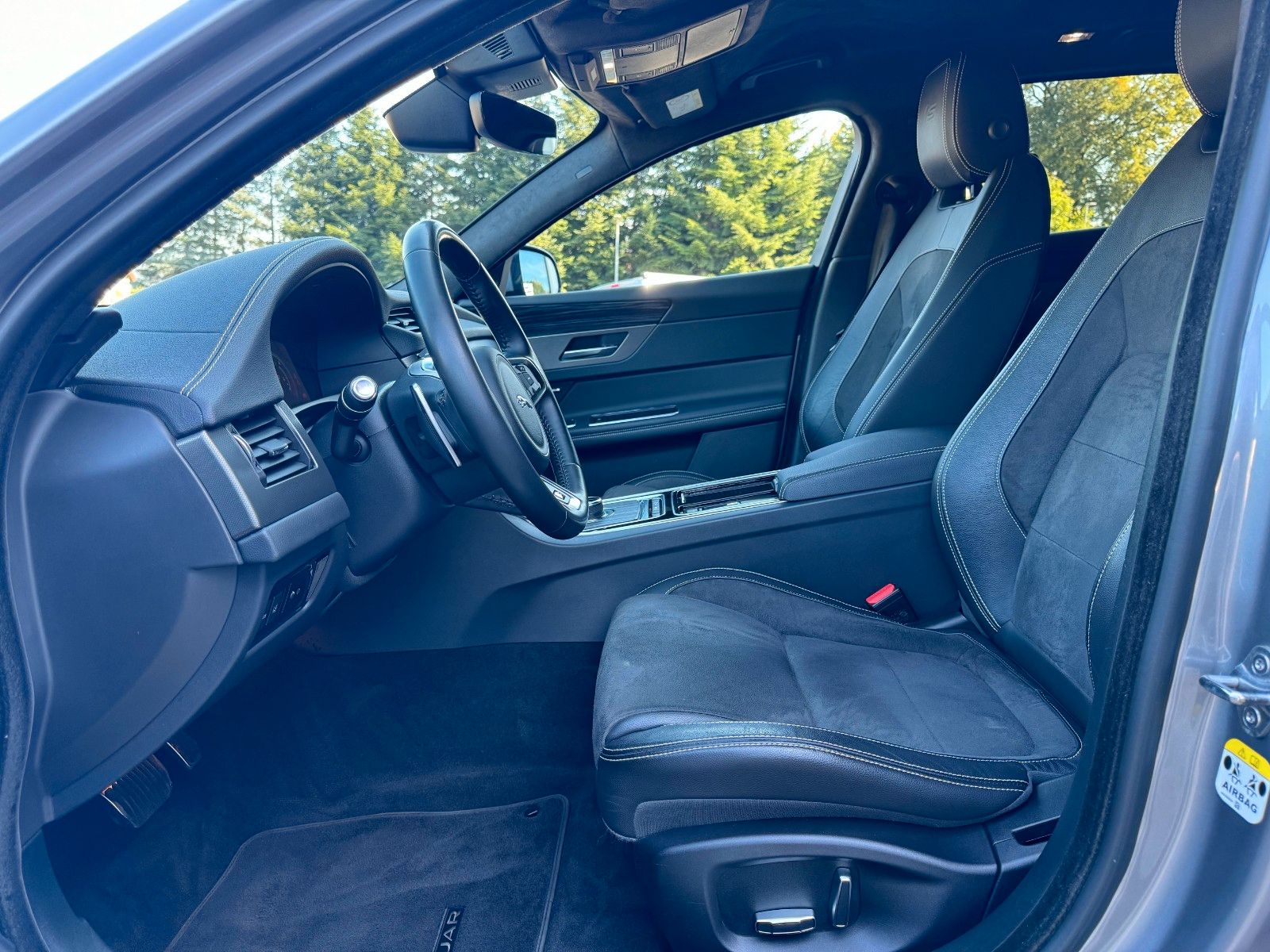Fahrzeugabbildung Jaguar Jaguar XF Sportbrake S 30/ Kamera/ Navi/ Ambient