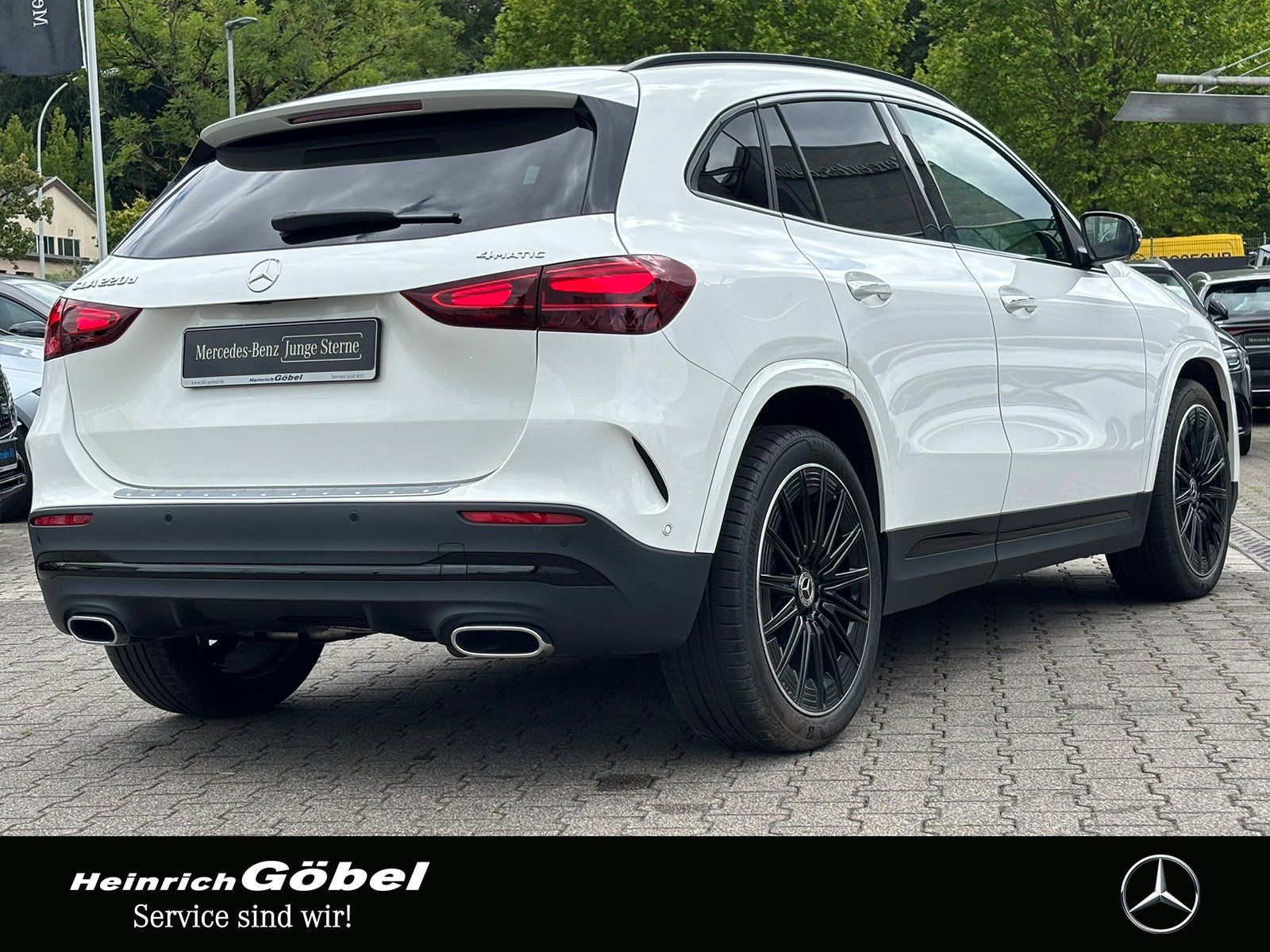 Fahrzeugabbildung Mercedes-Benz GLA 220 d 4M AMG*PANO*AHK*DISTRONIC*360°K*20ZOLL