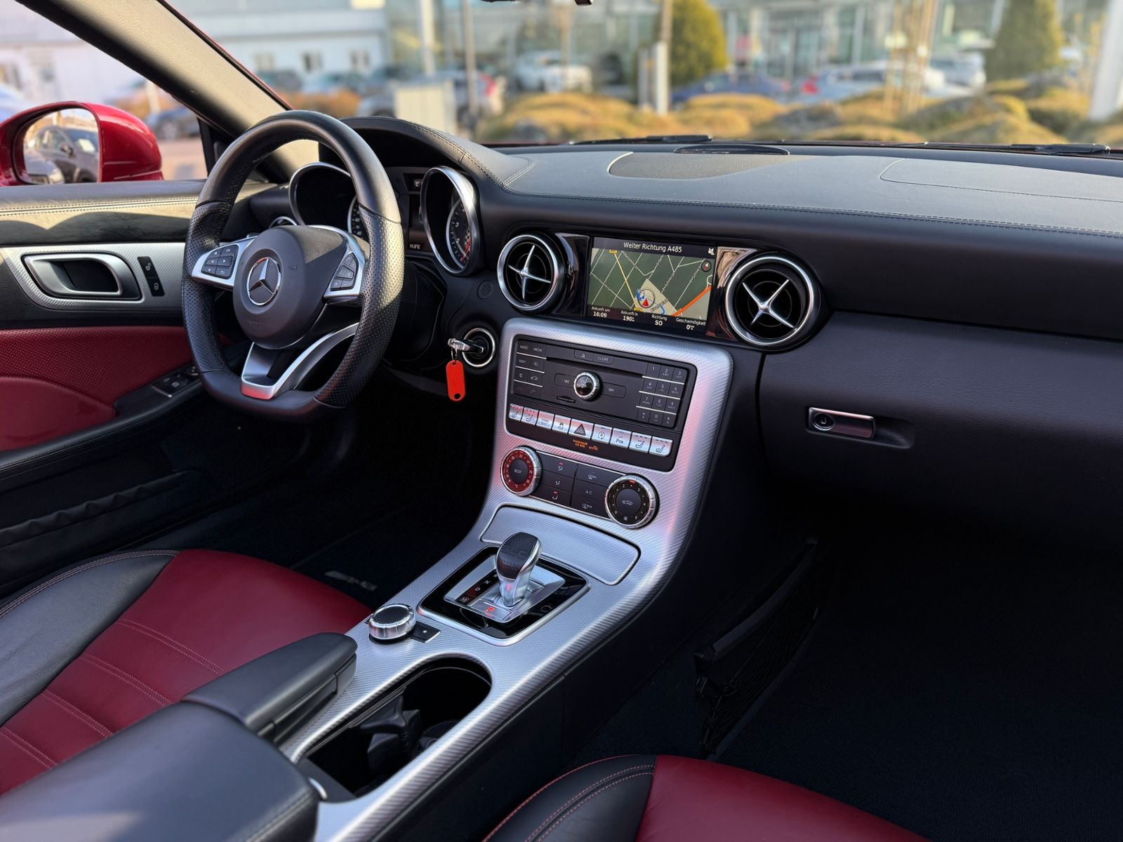 Fahrzeugabbildung Mercedes-Benz SLC 200 Roadster LED NAVI ALU