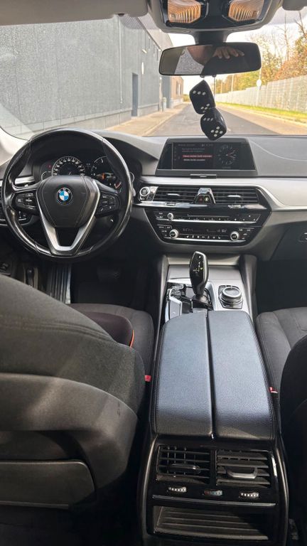Image of BMW 520