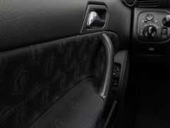 Foto Nummer 30: MERCEDES-BENZ C 180