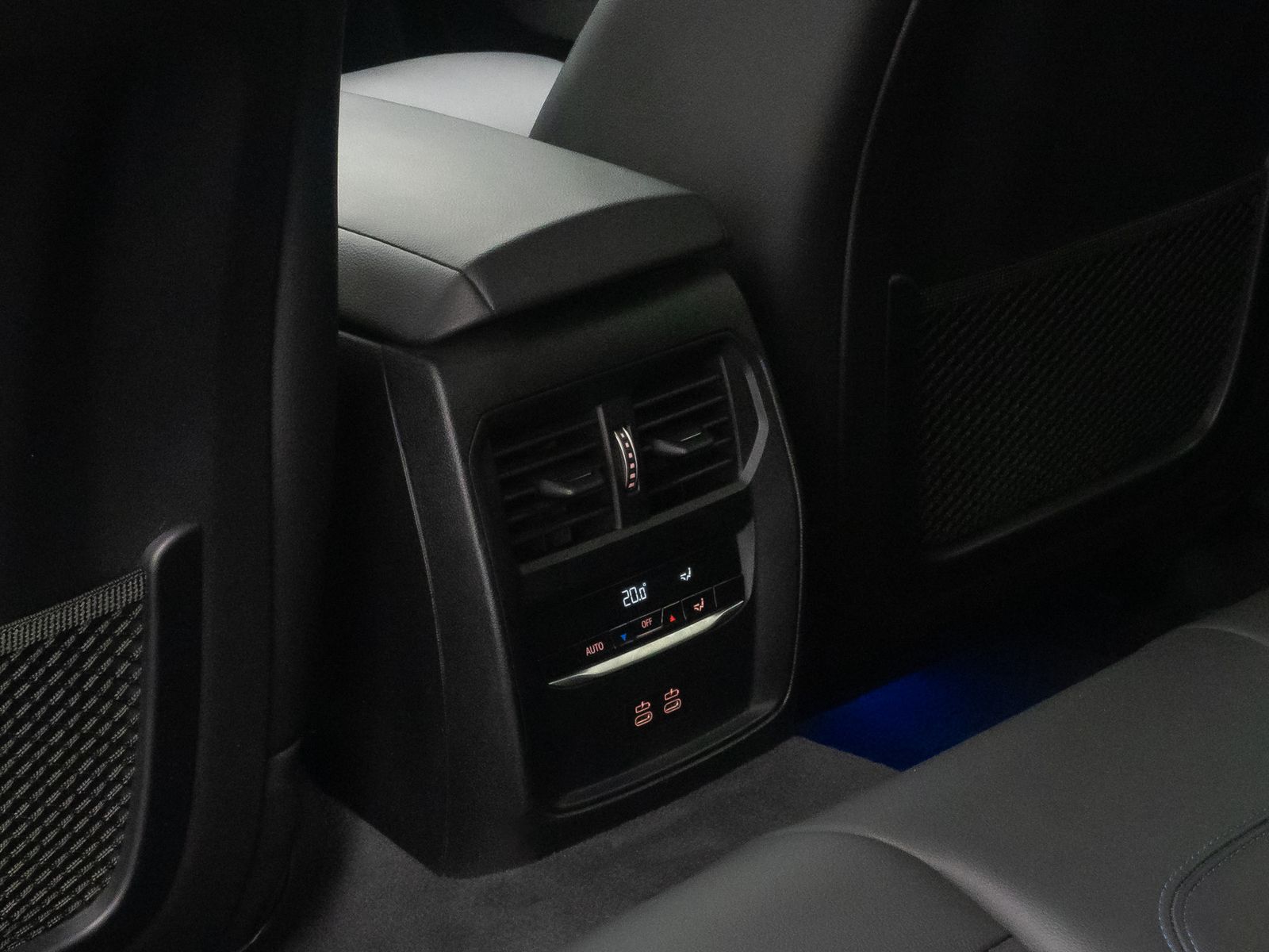 Fahrzeugabbildung BMW 320d xD M Sport ACC Kamera HUD AHK Laser DAB 19"