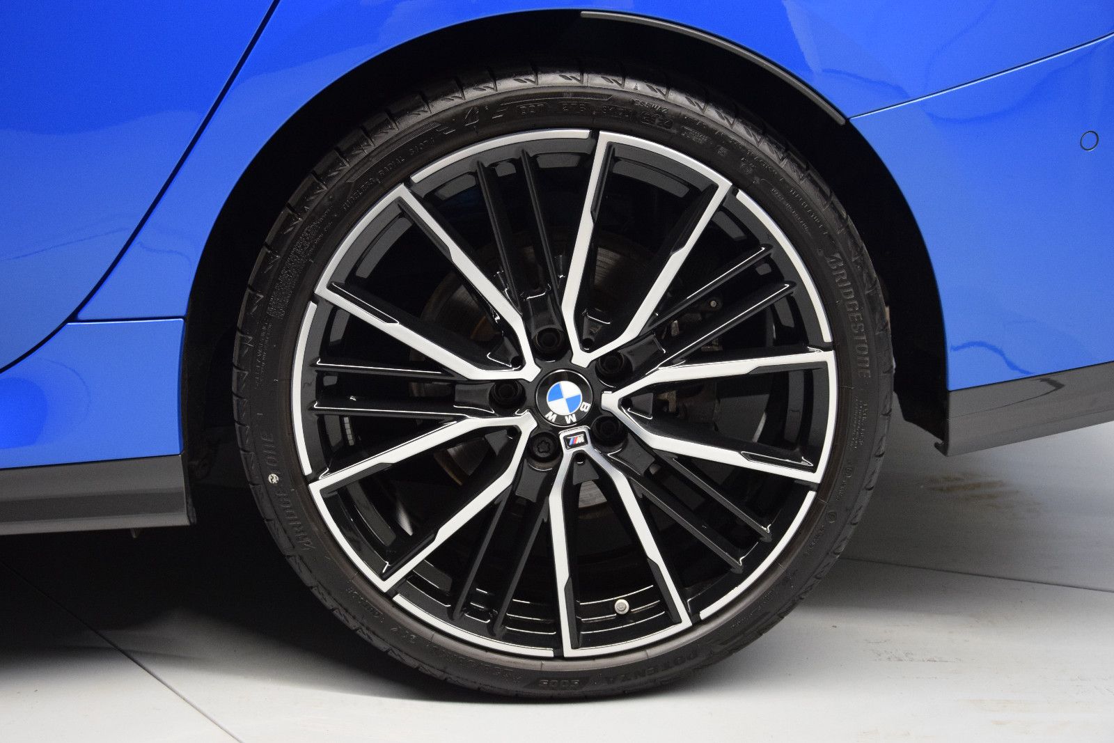 Fahrzeugabbildung BMW 218 i M Sport Gran Coupé Pano HuD Memory Schale