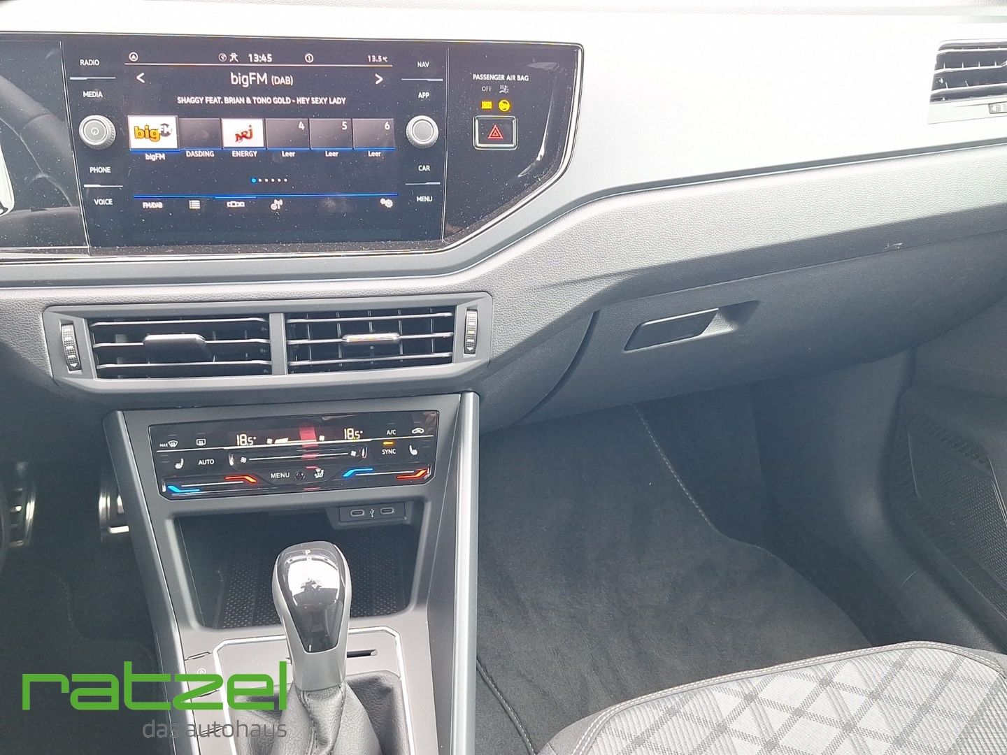 Fahrzeugabbildung Volkswagen Taigo 1.0 TSI DSG R-Line ACC+Kamera+Beats Audio