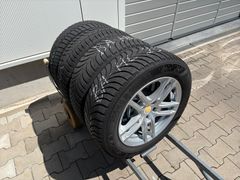 Fahrzeugabbildung BMW 318i T Sport Line LED*Tempomat*Kessy*Navi AHK Sh