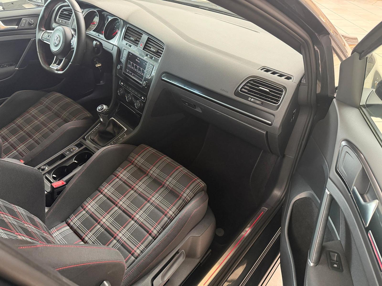 Volkswagen Golf 2.0 GTI Performance 1.HAND|KAMERA|SCHECKHFT
