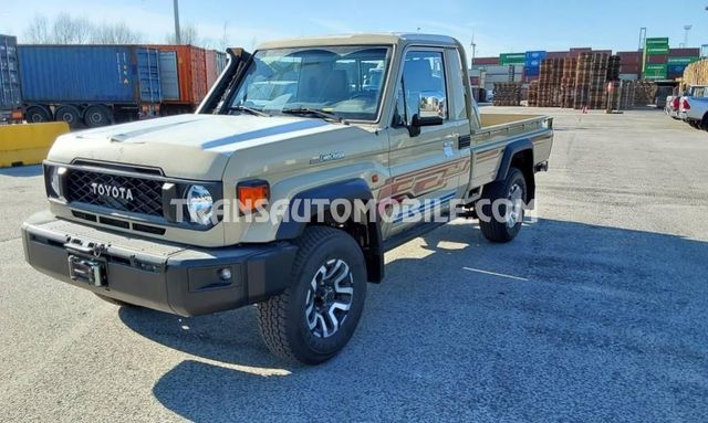 Toyota Land cruiser 79   GDJ 79 SIMPLE CABINE-EXPORT OU