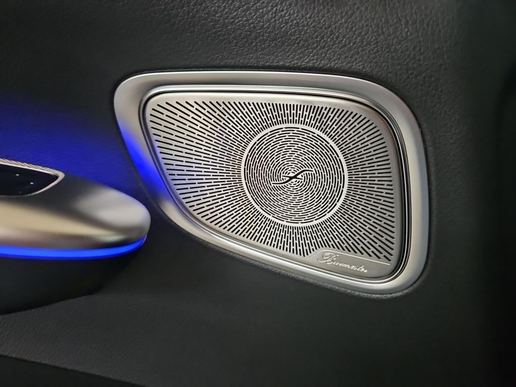 Fahrzeugabbildung Mercedes-Benz GLC 300 de 4M +AMG+AHK+AIRMATIC+DIGI+HEAD+PANO++