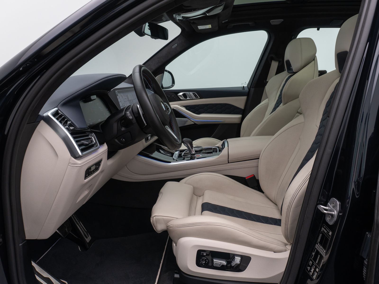 Fahrzeugabbildung BMW X5 M FondEntert NightVision TV SkyLoung MegaVoll