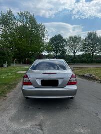 صورة 4 لـ 2006 Mercedes-BENZ E 280