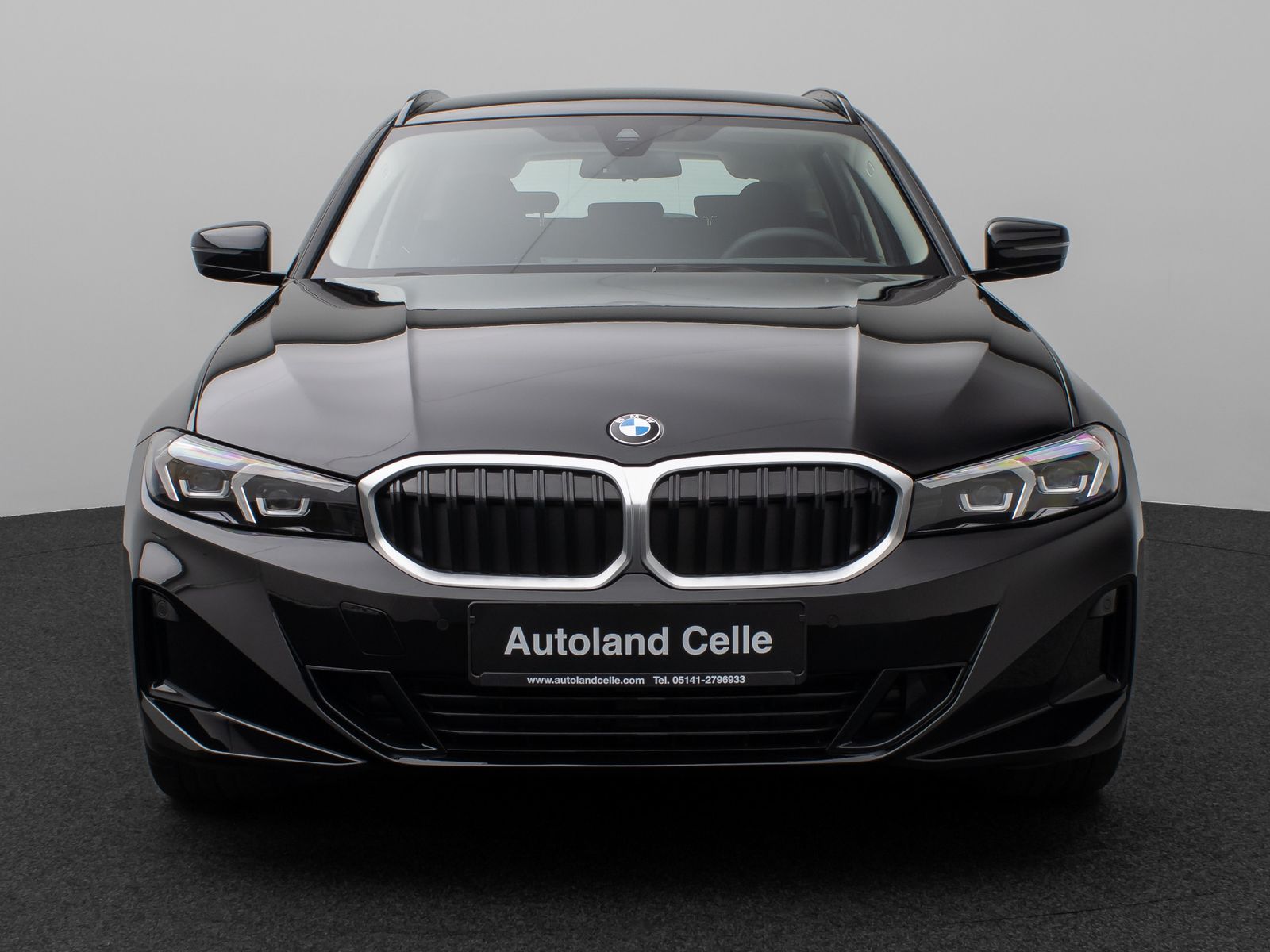 Fahrzeugabbildung BMW 318i Kamera DAB Widscreen Sportlenkrad Alarm LED