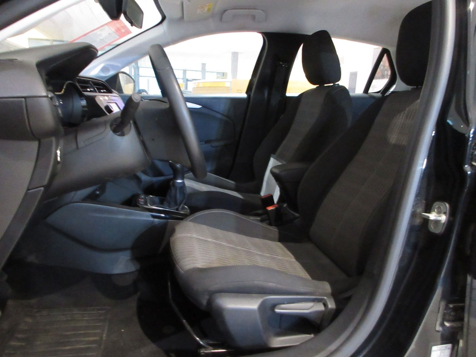 Fahrzeugabbildung Opel Corsa F 1.2 PDC/TEMPO/SPURASSISTENT
