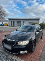 Skoda Superb 3T5 Kombi 2.0TDI DSG - Skoda Superb: 2.5