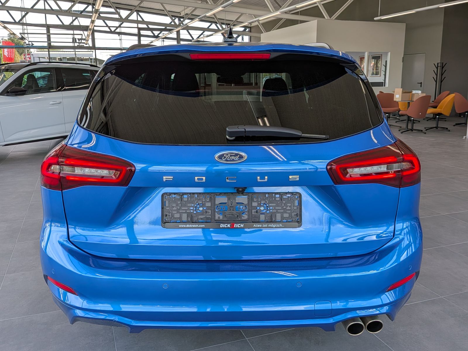 Fahrzeugabbildung Ford Focus ST-Line X Styling Matrix B&amp;O Pano 18"
