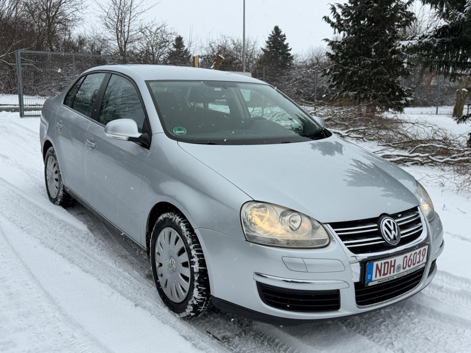 Volkswagen Jetta 1.6 FSI Comfortline TÜV NEU