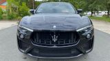 Maserati Levante 3.8 V8 Trofeo USA/PANO/CARBON/B&W/SOFTCL - : Geländewagen, Usa