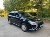 Mitsubishi Plug-In-Hybrid/Benzin Outlander... - Mitsubishi Outlander in Stuttgart
