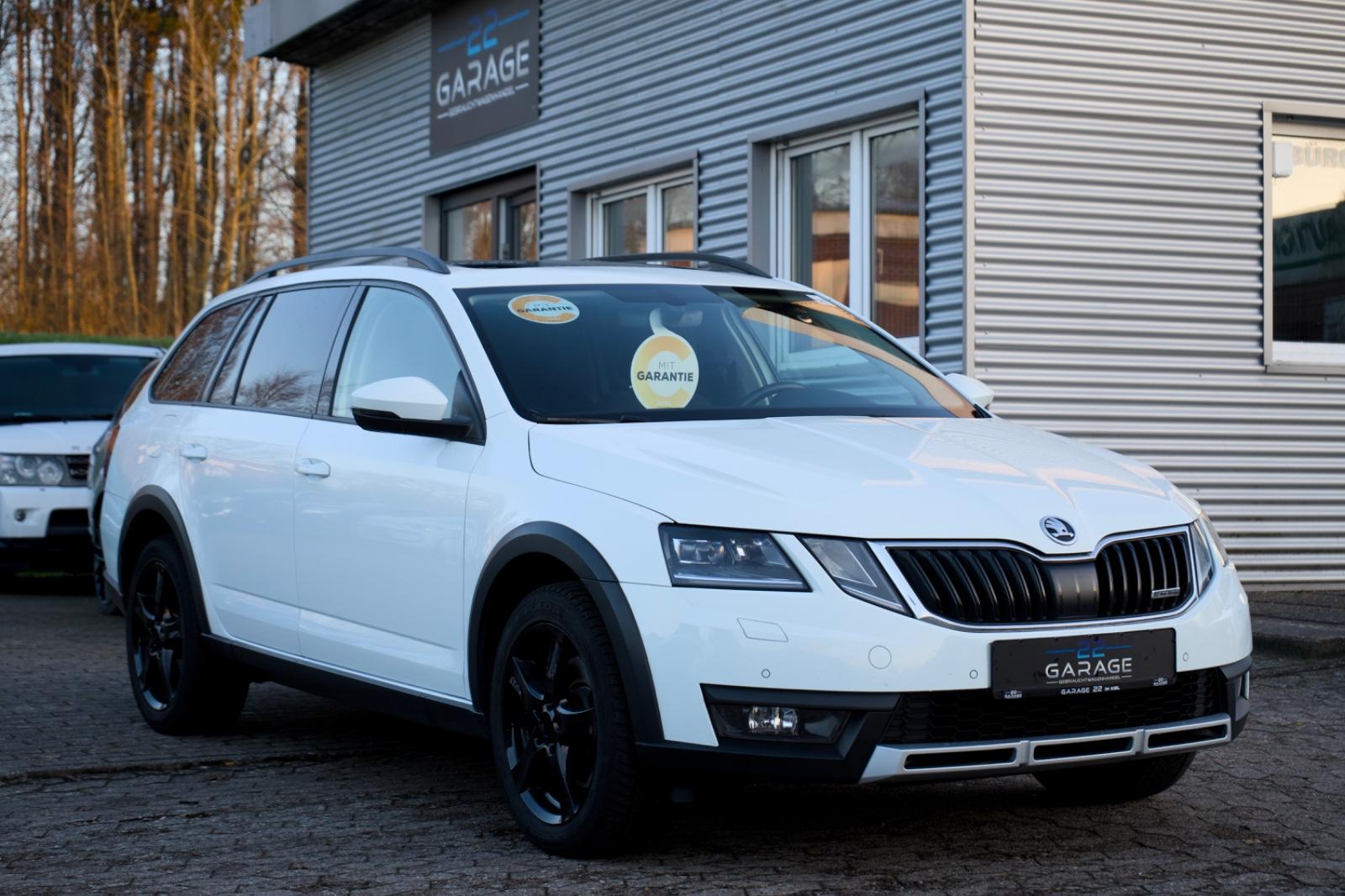 Skoda Octavia Combi Scout 4x4 /Kamera /AHK/PANO/CANTON