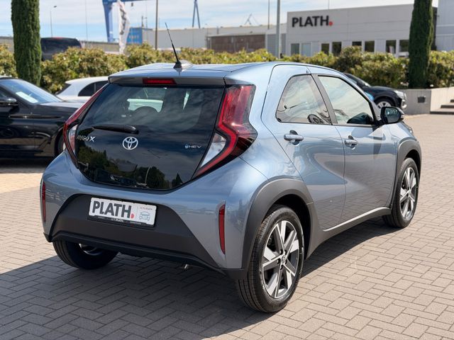 Toyota Aygo X Hybrid Active + Business Paket