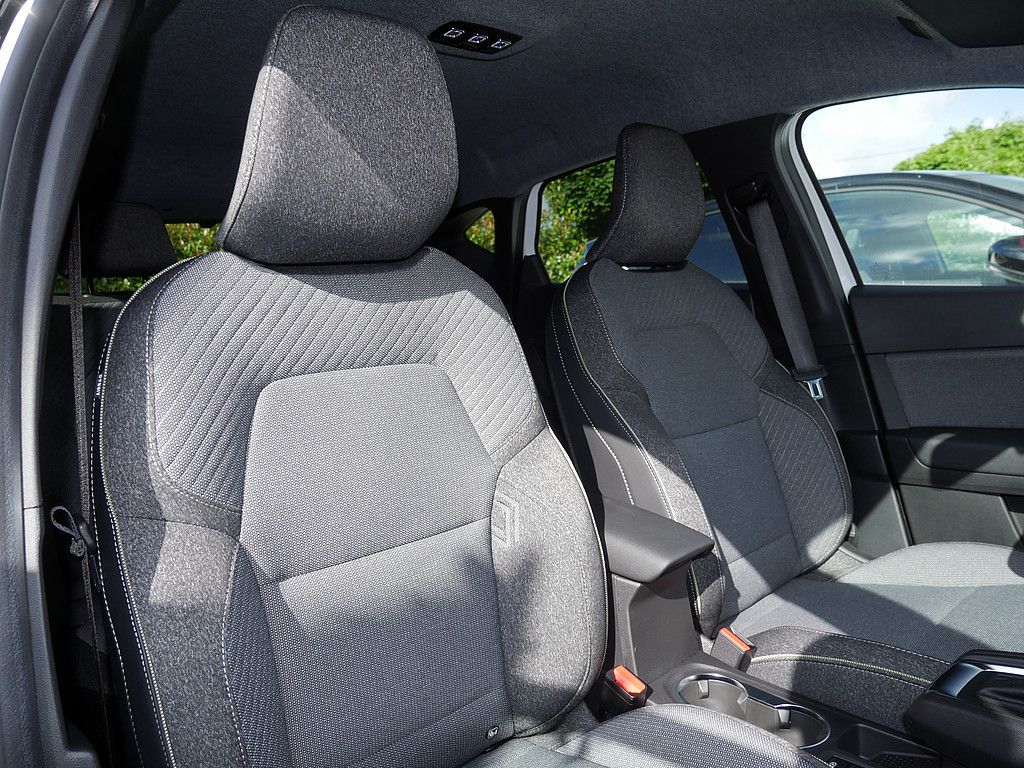 Fahrzeugabbildung Renault Captur Techno TCe 160 EDC Mild Hybrid