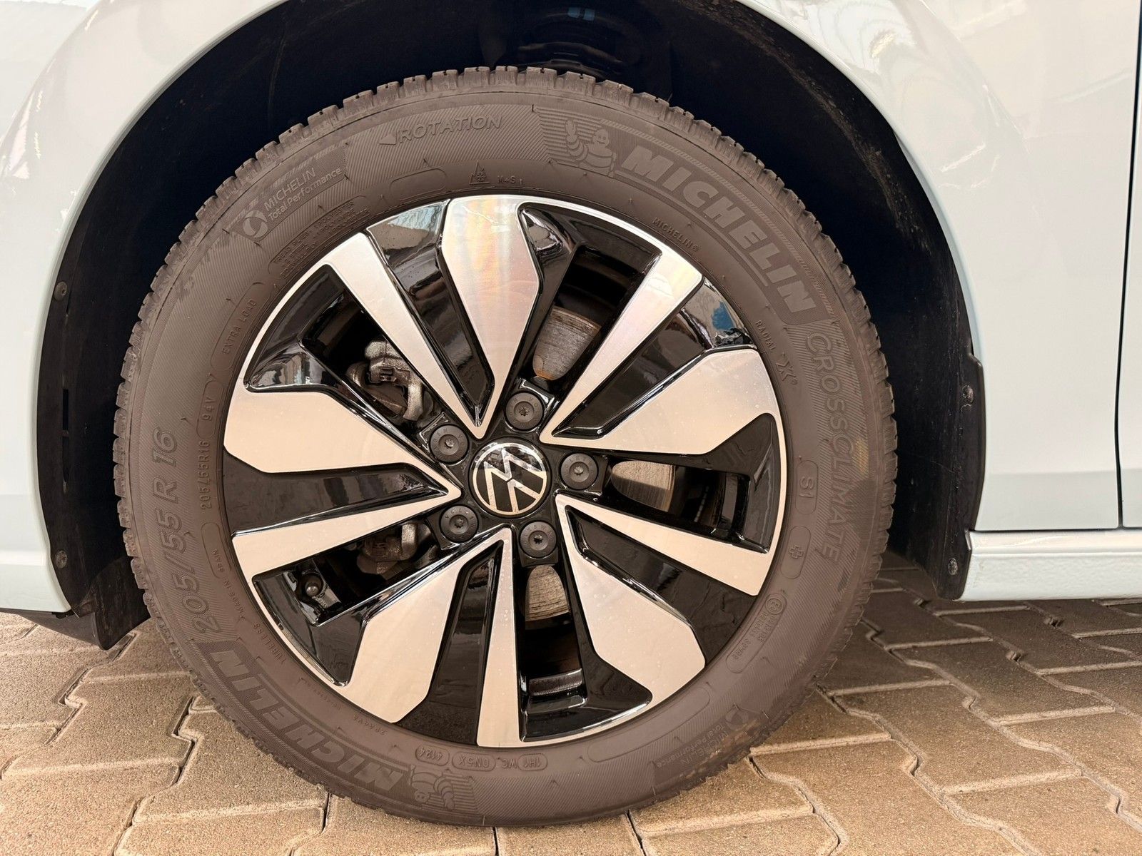 Fahrzeugabbildung Volkswagen Golf 1.5TSI Goal +Kamera+App+Navi +5 Jahre NW Ga